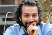 أحمد حاتم يروج لفيلم "ريد فلاج" بأسلوب كوميدي مميز