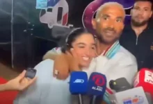 أحمد سعد يداعب ابنته قبل حفله في الساحل الشمالي: "يا جماعة مش عاوزها تغني"