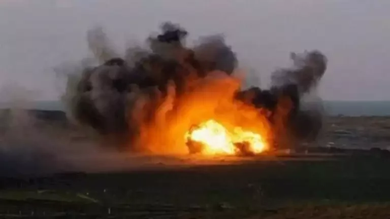 إصابة عناصر أمنية جراء انفجار عبوة ناسفة استهدفت حافلتهم في ريف دمشق