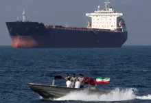 إيران تحتجز ناقلة نفط إماراتية وتقتادها إلى ميناء بندر عباس