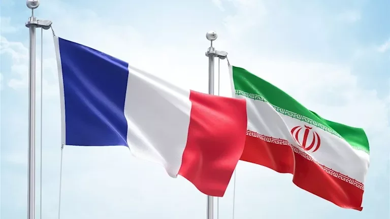 إيران تصنف دبلوماسيين فرنسيين كـ "أشخاص غير مرغوب فيهم"