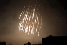 إيران تنفي استهداف الإمارات بصاروخين وتحذر من "العلم الزائف"