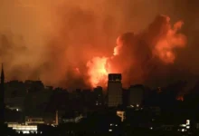 استشهاد ثلاثة فلسطينيين وإصابة آخرين جراء قصف الاحتلال الإسرائيلي على خان يونس وغزة