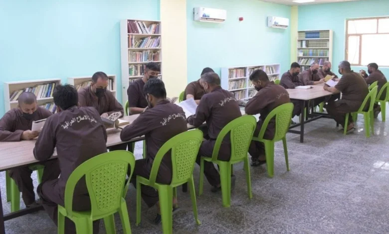 العدل تعلن عن توفير 60 جهاز اتصال لنزلاء سجن النجف للتواصل مع عائلاتهم