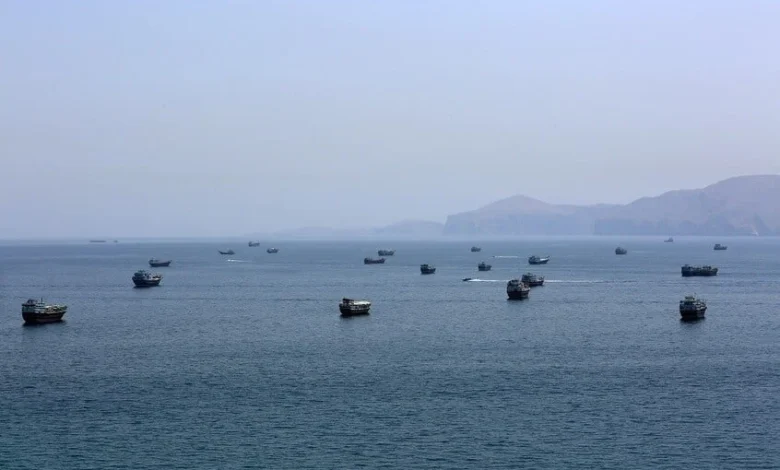 العراق يبحث مع إيران تسهيل مرور الناقلات النفطية عبر مضيق هرمز