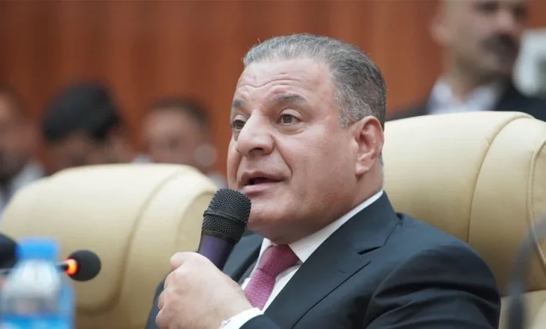 القبض على شخص بتهم فساد مالي مرتبط بـ"أبو مازن"