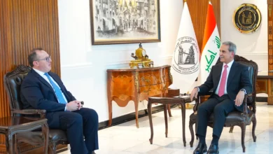 القضاء العراقي والسفارة الأمريكية يناقشان تنظيم عمل الجهات المسلحة بعد 30 أيلول