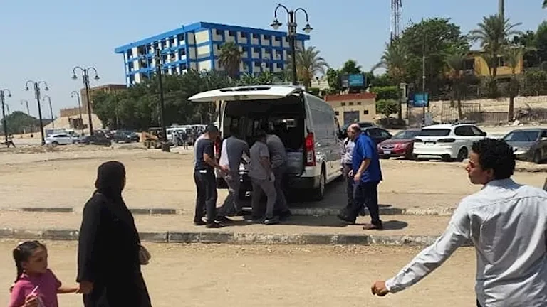تشييع جثمان والدة المخرجة أيتن أمين إلى مثواها الأخير