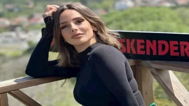 ريتاج ابنة إيمان العاصي تشارك ألبوم صور مع والدتها وتفاعل الجمهور حول الشبه بينهما