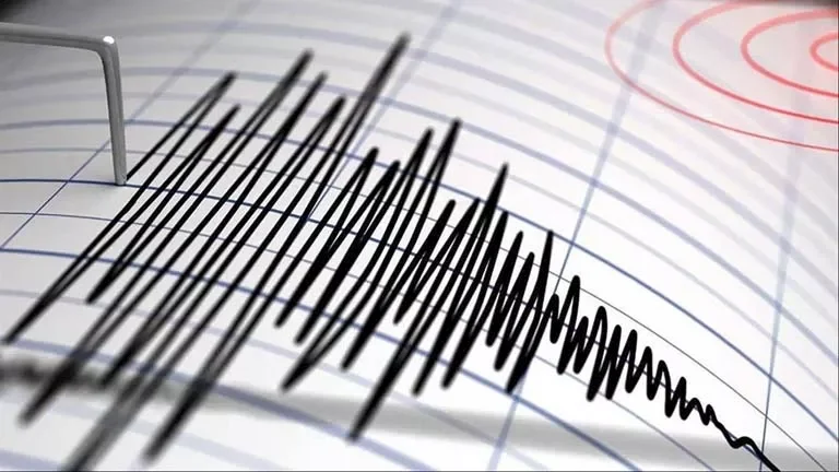 زلزال بقوة 5.7 درجات يضرب المحيط الهادئ قرب جزر الكوريل الروسية