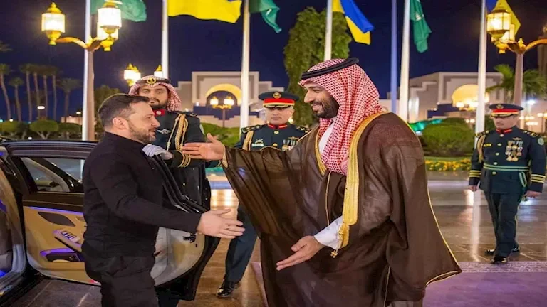 زيلينسكي ومحمد بن سلمان يتباحثان حول تعزيز الشراكة بين السعودية وأوكرانيا