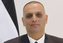 شرطة الاحتلال تطلق سراح وزير شؤون القدس الفلسطيني بعد ساعات من اعتقاله