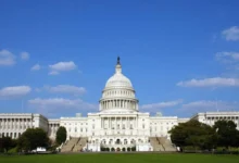 مجلس الشيوخ الأميركي يوافق على مشروع تمويل مؤقت لتفادي إغلاق الحكومة قبيل الانتخابات