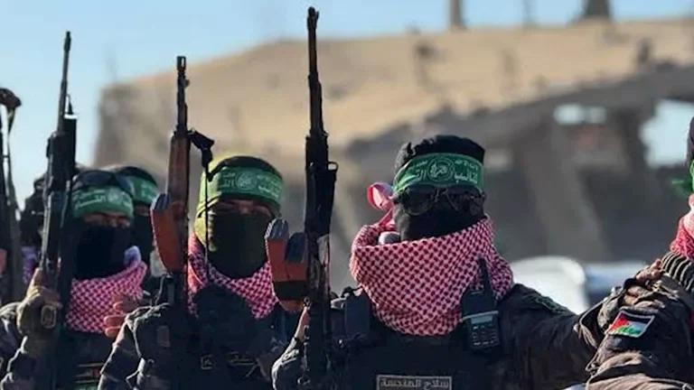 مقاتلو حماس يسيطرون على معدات هندسية تابعة للجيش الإسرائيلي