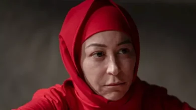منة شلبي تتألق بملابس الإعدام في أحداث مسلسل "عنبر الموت" - صور