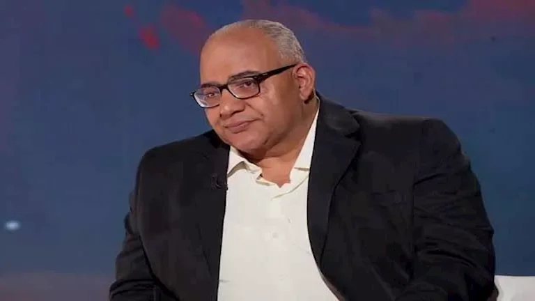 نقل بيومي فؤاد إلى المستشفى وحالة صحته تحت المراقبة
