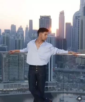 هشام جمال يظهر لأول مرة بعد الانتقادات التي طالت حلقة أنس بوخش
