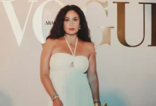 هند صبري تتألق بفستان أبيض في الساحل الشمالي