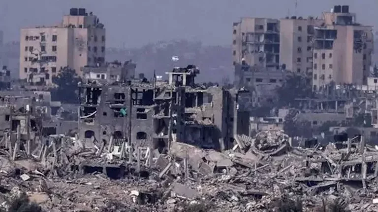 واشنطن تضغط على إسرائيل لوقف إطلاق النار في غزة لمدة أسبوعين لنزع سلاح حماس