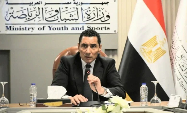 وزارة الرياضة المصرية تسحب التراخيص من الاتحادات الرياضية