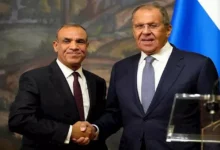 وزير الخارجية يبحث مع نظيره الروسي سبل احتواء التصعيد في الشرق الأوسط