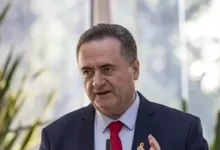 وزير الدفاع الإسرائيلي يعلن عن رد قوي على إطلاق الطائرات الورقية من غزة