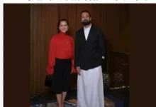 أحمد حاتم يثير الجدل بإطلالة مميزة في عرض "ريد فلاج"