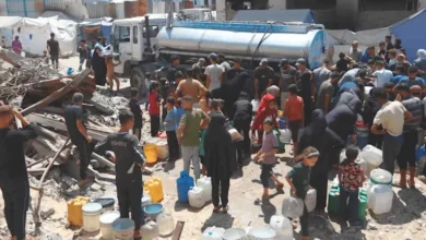 إسرائيل توقف إمدادات المياه عن قطاع غزة مما يؤدي إلى أزمة إنسانية