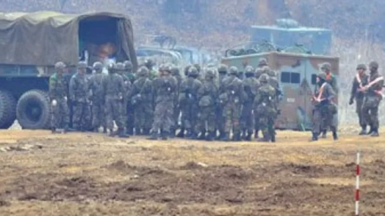 إصابة ثلاثة جنود من كوريا الجنوبية جراء انفجار في المنطقة منزوعة السلاح