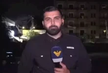 إصابة مراسل لبناني جراء غارة إسرائيلية في النبطية أثناء التغطية المباشرة