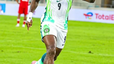 إلينيخينا يقود نيجيريا لتحقيق انتصار تاريخي أمام الاتحاد