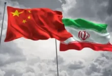 الصين تضغط على إيران لوقف هجمات الحوثيين بطلب سعودي