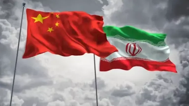 الصين تضغط على إيران لوقف هجمات الحوثيين بطلب سعودي