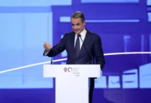 اليونان تستثمر 2.2 مليار يورو لتعزيز الدخول وزيادة الأجور