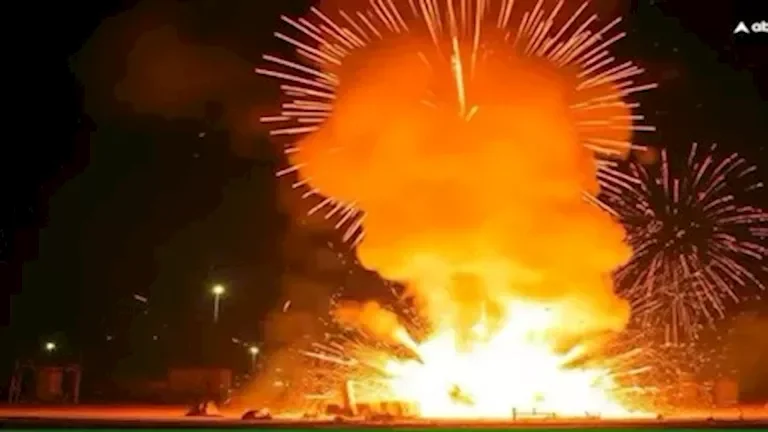 انفجار ألعاب نارية داخل قاعدة عسكرية في بوليفيا يسفر عن عشرات الضحايا