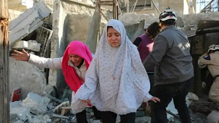 انفجار سيارة محملة بالذخيرة في مدينة بنش السورية يسفر عن قتلى وجرحى