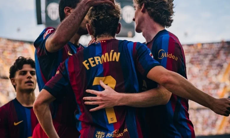 برشلونة يتفوق على فالنسيا ويتصدر الدوري الإسباني