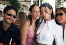 تارا عماد تتألق بإطلالة أنيقة برفقة أحمد مالك وإنجي كيوان