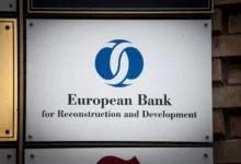 تخفيض توقعات النمو في العراق ولبنان نتيجة تداعيات الحرب وفقاً لتقارير البنك الأوروبي لإعادة الإعمار والتنمية