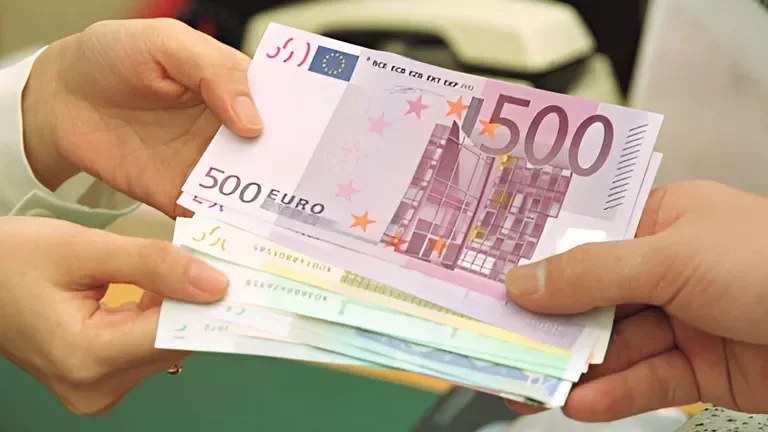 تراجع سعر اليورو مقابل الجنيه في خمسة بنوك خلال أسبوع