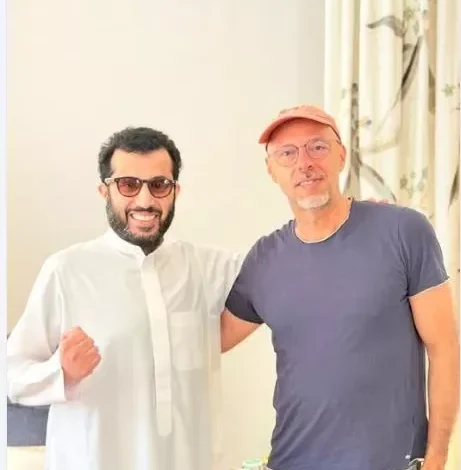 تركي آل الشيخ يظهر برفقة المخرج العالمي خوسيه باديلا في أحدث مناسبة