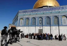 تصعيد في القدس: إغلاقات واقتحامات وطقوس جماعية داخل المسجد الأقصى