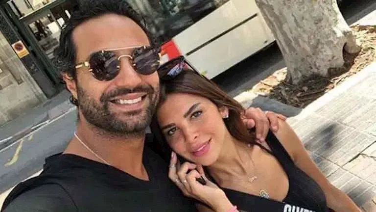 تورط كريم فهمي وزوجته في أسباب انفصال شقيقه عن هنا الزاهد