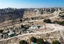 جرافات إسرائيلية تواصل تسوية مناطق في غزة دون مراعاة للجثامين تحت الأنقاض