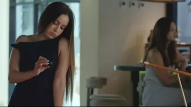 جميلة عوض تنشر صورًا من كواليس فيلم "ريد فلاج" لجمهورها
