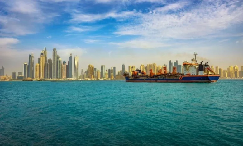 دبي تعزز ريادتها في القطاع البحري بوجود 8,415 وسيلة و14 ألف شركة