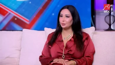 شاهيناز تفتح النقاش حول أسباب ارتداء وخلع الحجاب