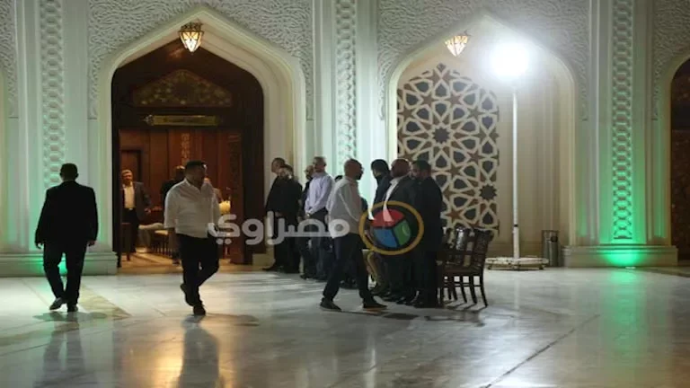 صور من عزاء الفنان محمد التاجي بحضور أشرف زكي وعلاء مرسي ومايان السيد