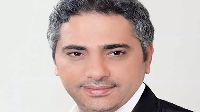 غياب مفاجئ لفضل شاكر وانتظار الحكم النهائي في جلسة محاكمته اليوم