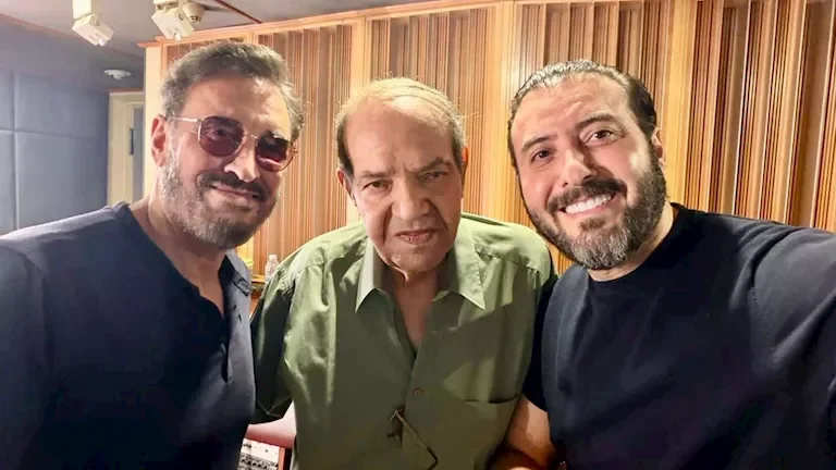 كاظم الساهر يكمل تسجيل أغنية جديدة بكلمات مرسي جميل عزيز